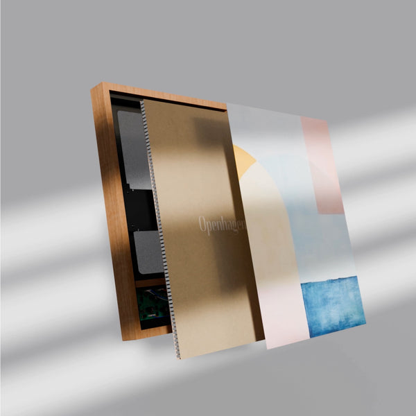 <strong>Powered by Texas Instruments audio tech. </strong>Smart amplification, tuned acoustics, and hi-fi circuitry — all inside